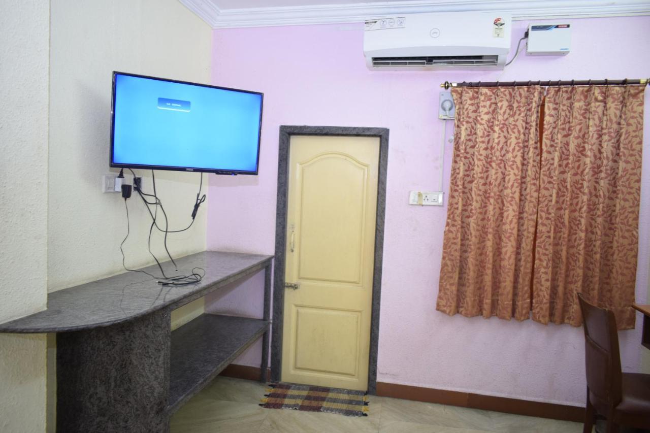 Pms Guest House Pondicherry Exteriör bild