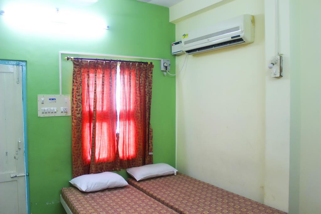 Pms Guest House Pondicherry Exteriör bild
